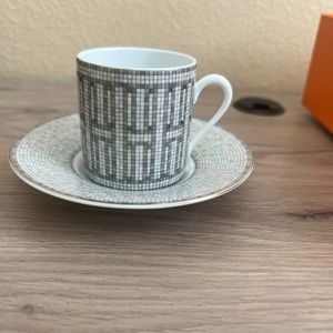 New cup and saucer new full set Mosaqiue Platinum